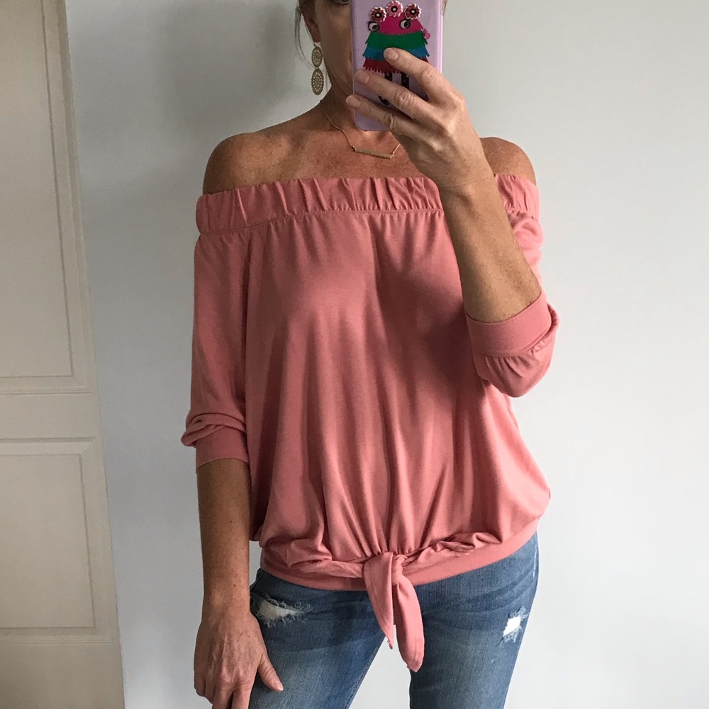 ♥️1 LARGE♥️Off the Shoulder Tie Front Top - Picture 5 of 8